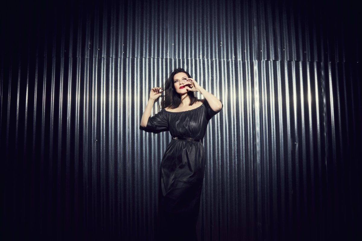 Laura Pausini alcança 5 bilhões de streams nas plataformas de música!