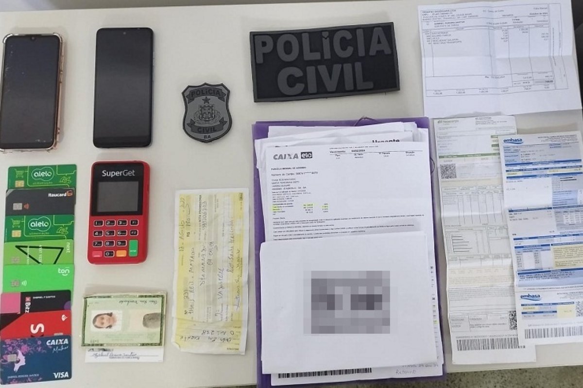 Mulher de 24 anos é presa por suspeita de estelionato no extremo sul da Bahia
