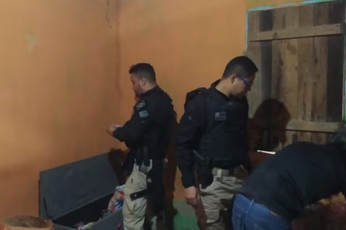 Jovem é presa com suspeita de utilizar dados de vítimas para solicitar empréstimo na BA