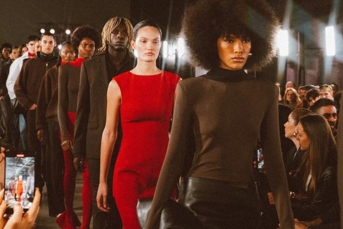 Veja vídeo: Sasha Meneghel realiza o primeiro desfile de sua grife!