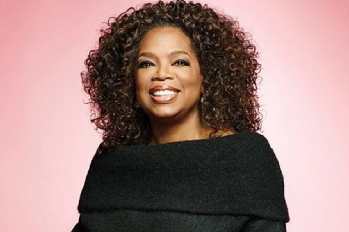 Oprah Winfrey é hospitalizada por problemas estomacais