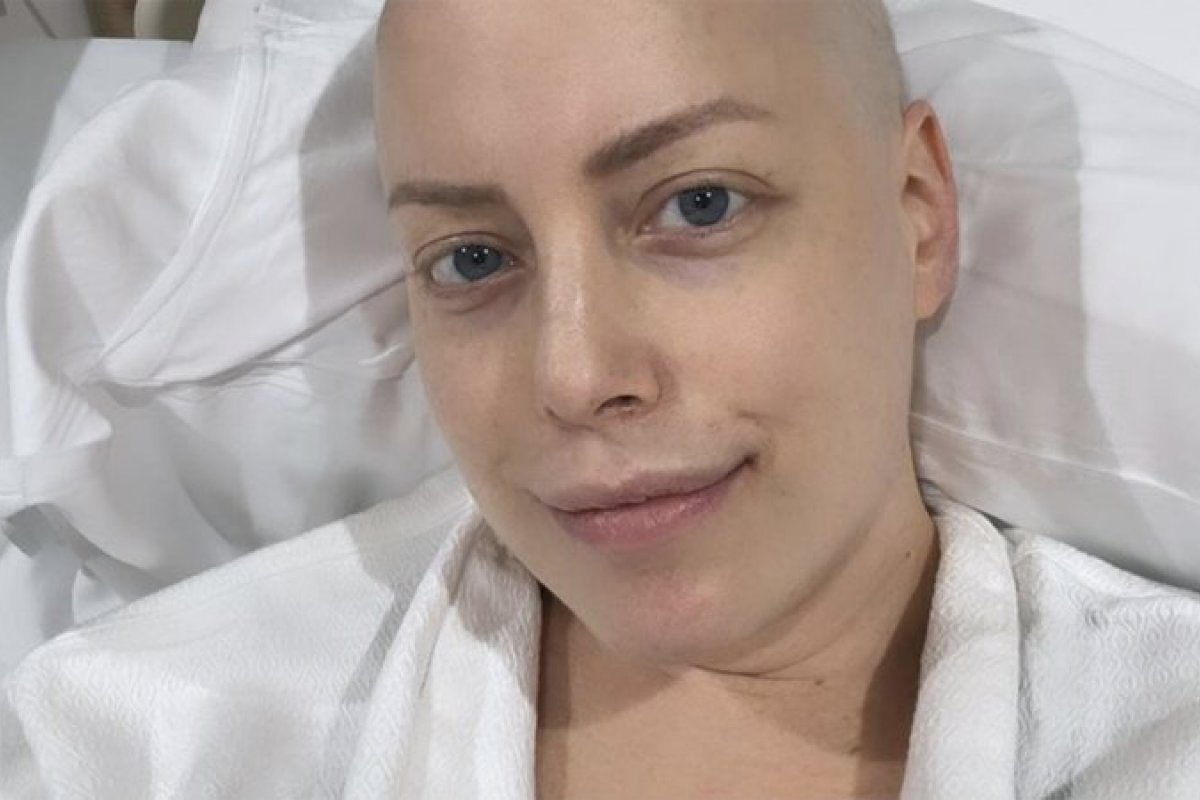 Em luta contra a leucemia, Fabiana Justus volta a ser internada e diz que não contou para as filhas!