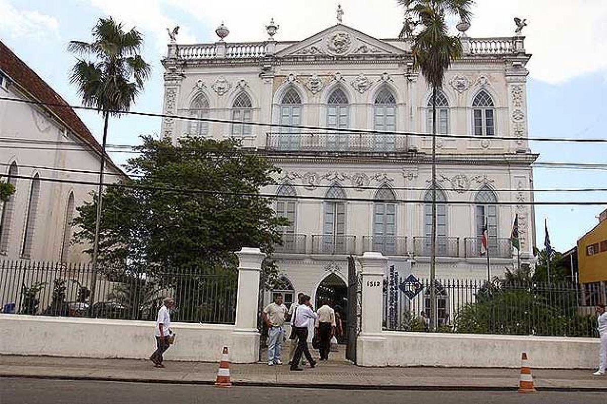 MP promove reunião pública para debater envelhecimento de pessoas transgêneras