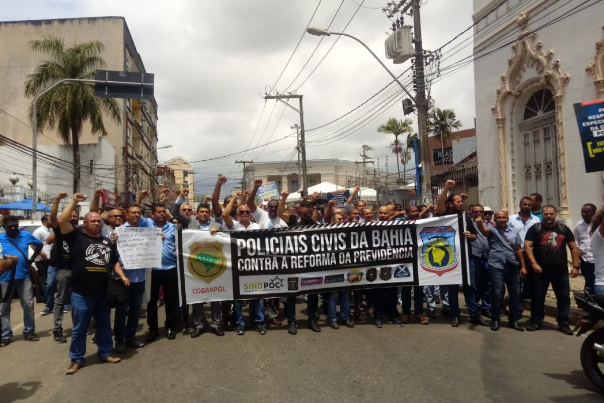 Policiais civis e penais aprovam paralisação das atividades por 48 horas