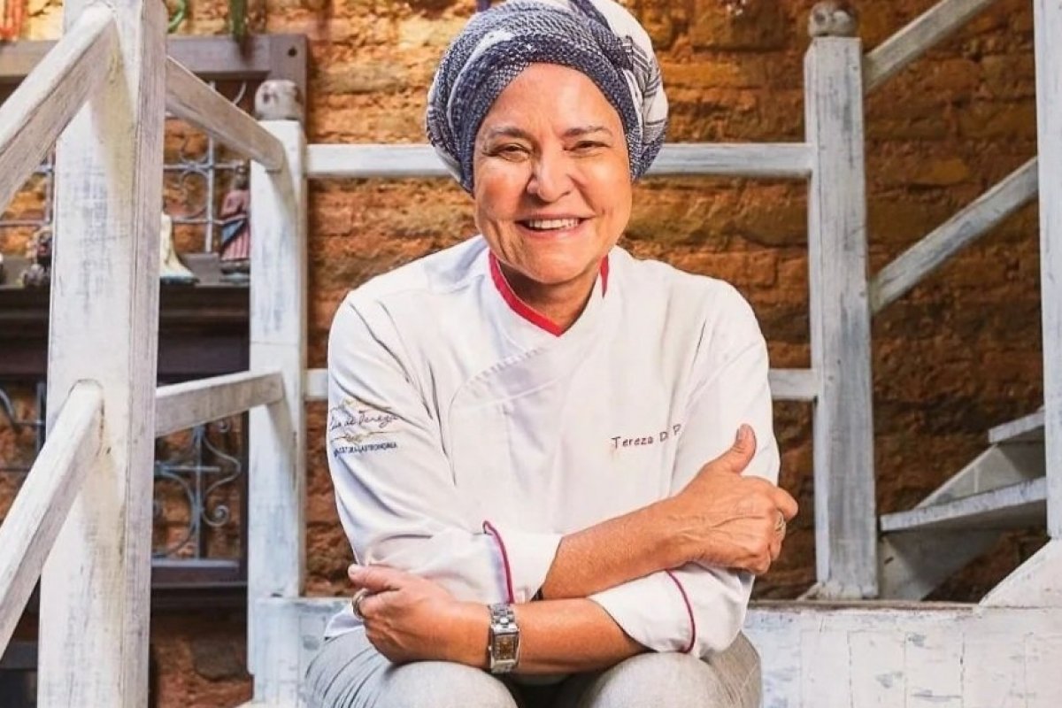 Casa de Tereza e Chef Tereza Paim vão celebrar o Dia de Santo Antônio servindo feijoada em escola do Rio Vermelho!