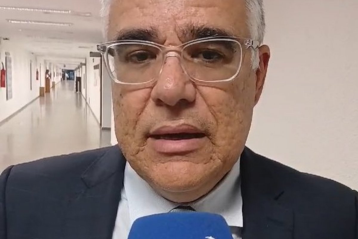 Vídeo: Eduardo Girão critica governo Lula por falta de pronunciamento em caso de Juscelino Filho "É um governo irresponsável"