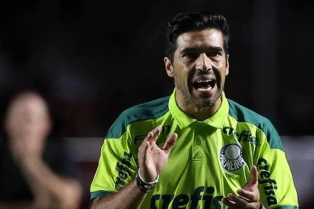 Abel Ferreira diz que Palmeiras não pode mais vender jogadores: "chega"
