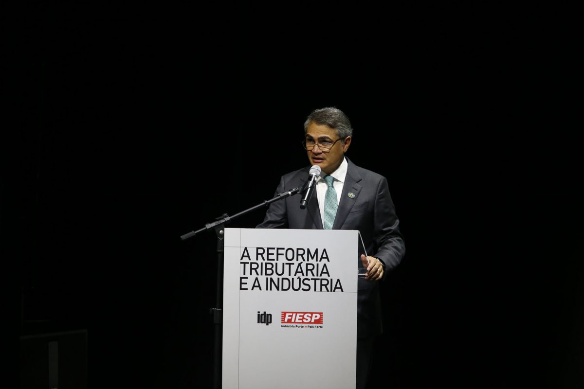 Haddad tem apoio institucional do setor bancário, diz presidente da Febraban