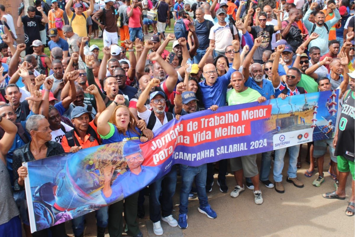 Trabalhadores da construção pesada da Bahia encerram greve após acordo