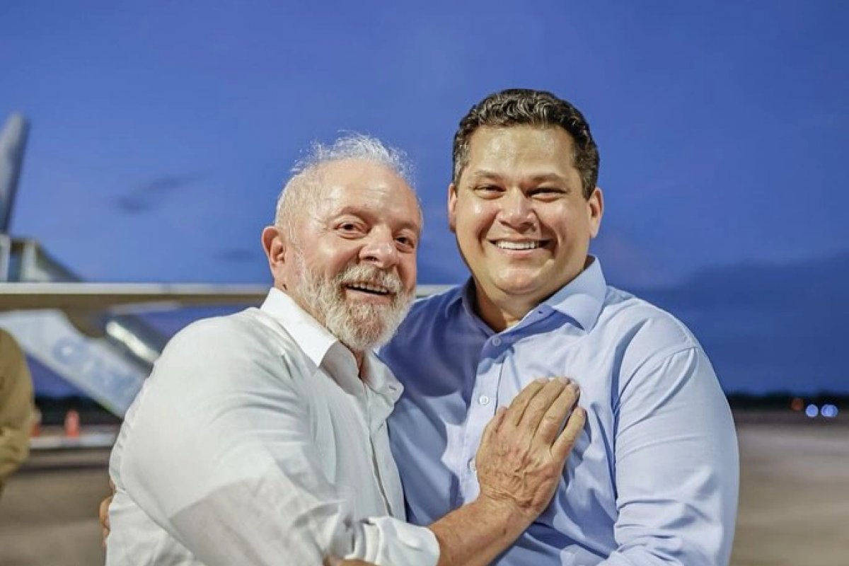 Lula vai apoiar candidatura de Alcolumbre à presidência do Senado, diz coluna