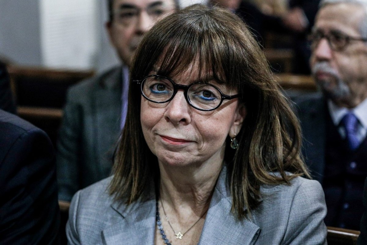 Pela primeira vez, uma mulher é eleita para presidir parlamento da Grécia