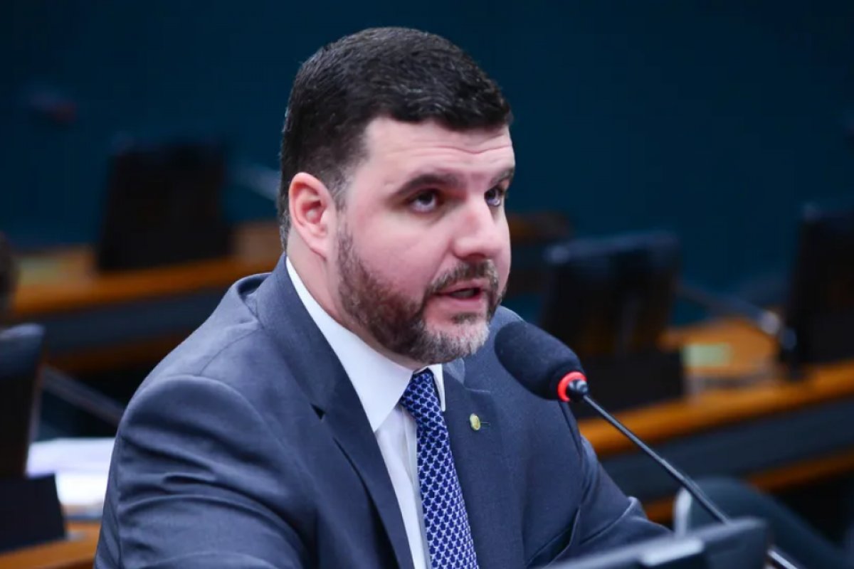 Vídeo: 'Não há necessidade dessa compra', diz presidente da Frente da Agropecuária sobre leilão do arroz