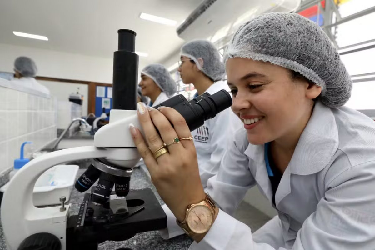 Inscrições para mais de 14 mil vagas em cursos técnicos gratuitos são abertas na Bahia
