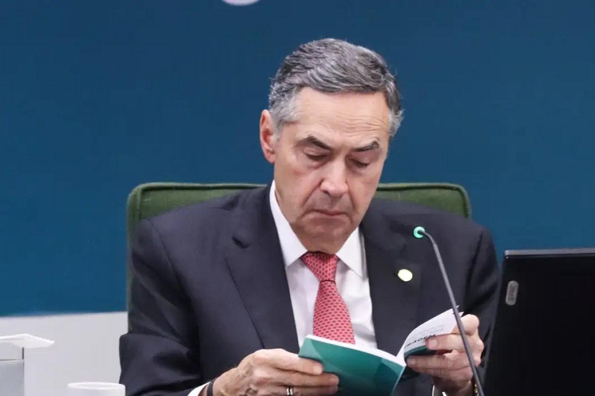 Barroso pauta julgamento do porte de drogas para uso pessoal nesta quinta (20)