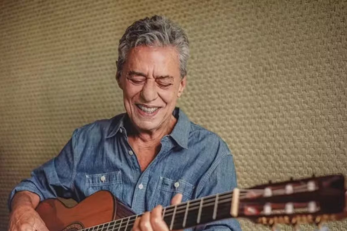 Veja quais são as músicas mais tocadas de Chico Buarque