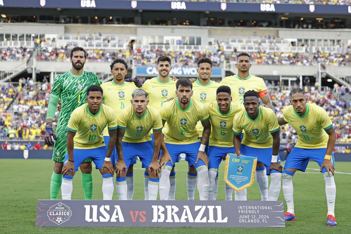 Brasil passa Inglaterra e sobe para 4º no ranking da Fifa