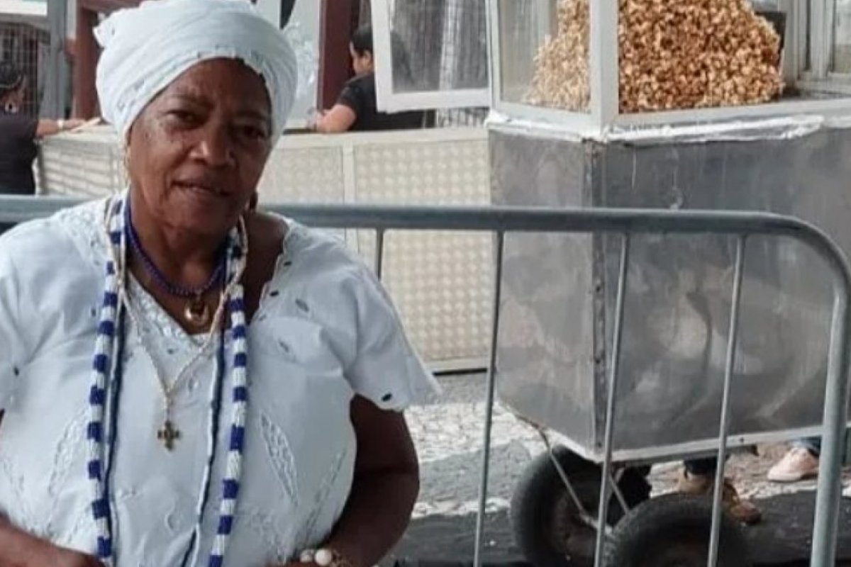 Baiana de acarajé morre durante trabalho em partida de futebol do Vitória no Barradão