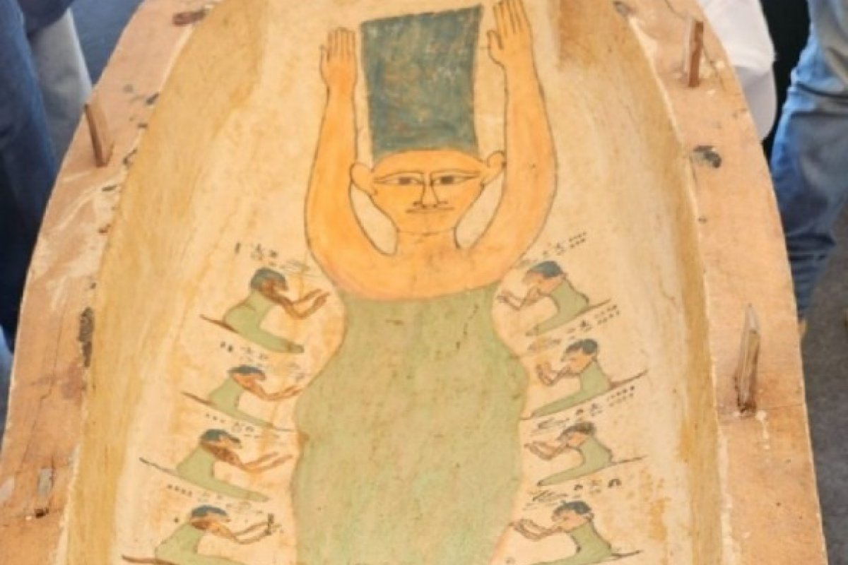 Arte em sarcófago egípcio chama atenção por parecer Marge Simpson