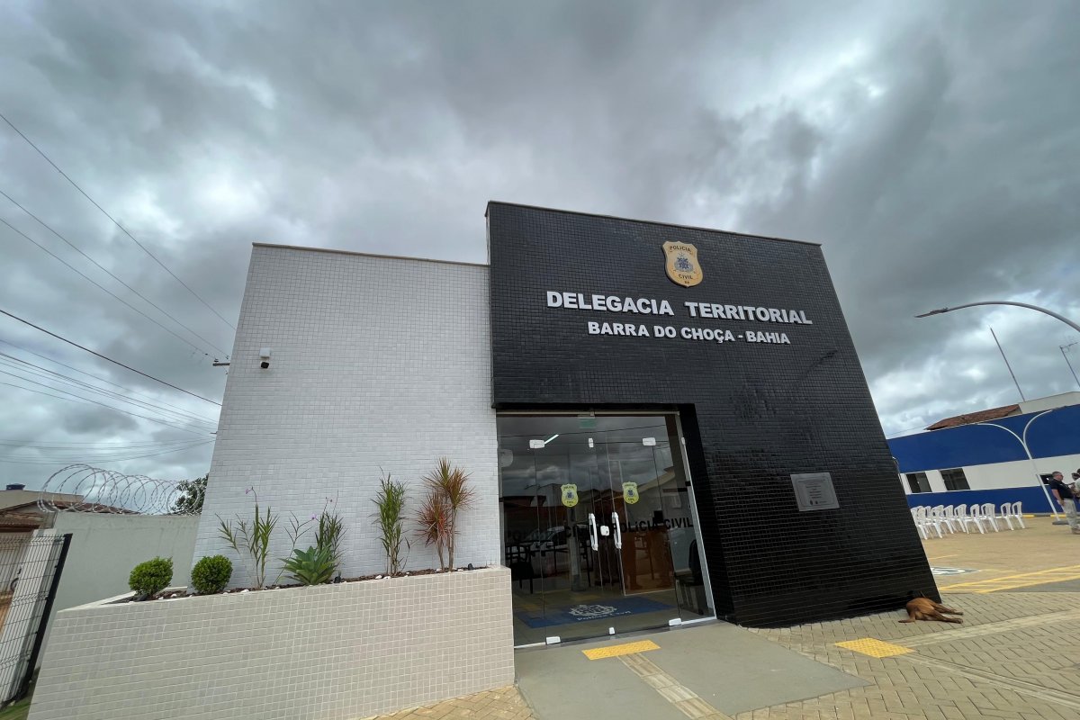 Cantor de seresta é preso na Bahia por falsificação de documentos e estelionato