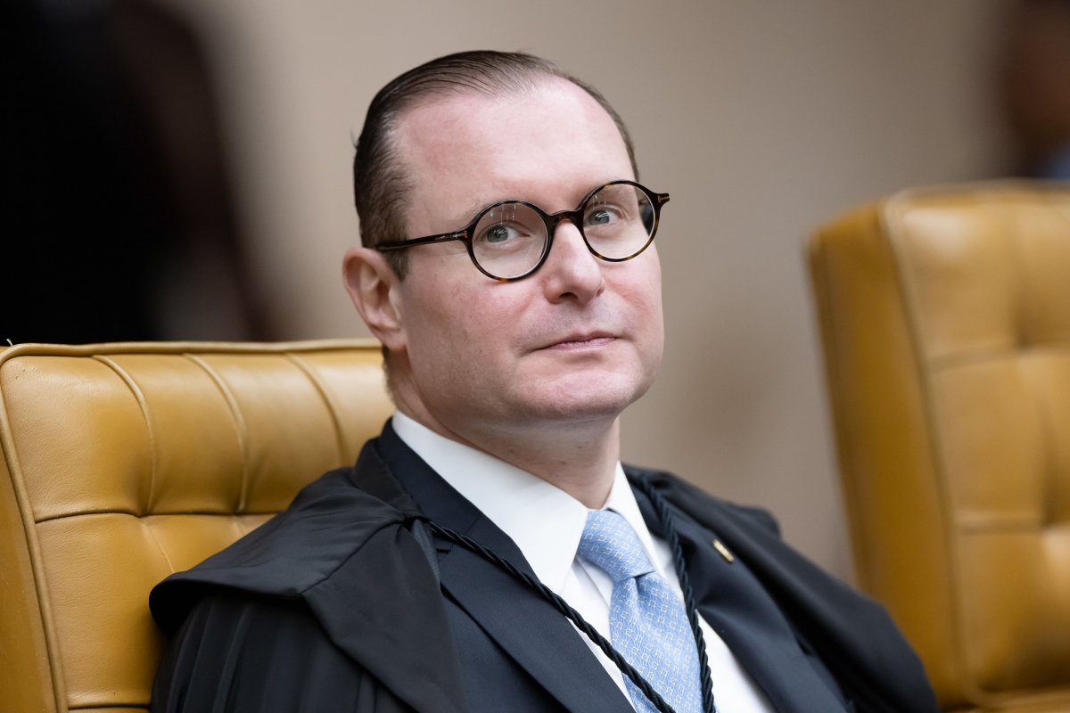 Zanin vota a favor de pena de 15 anos de prisão para suspeito de quebrar relógio no 8/1