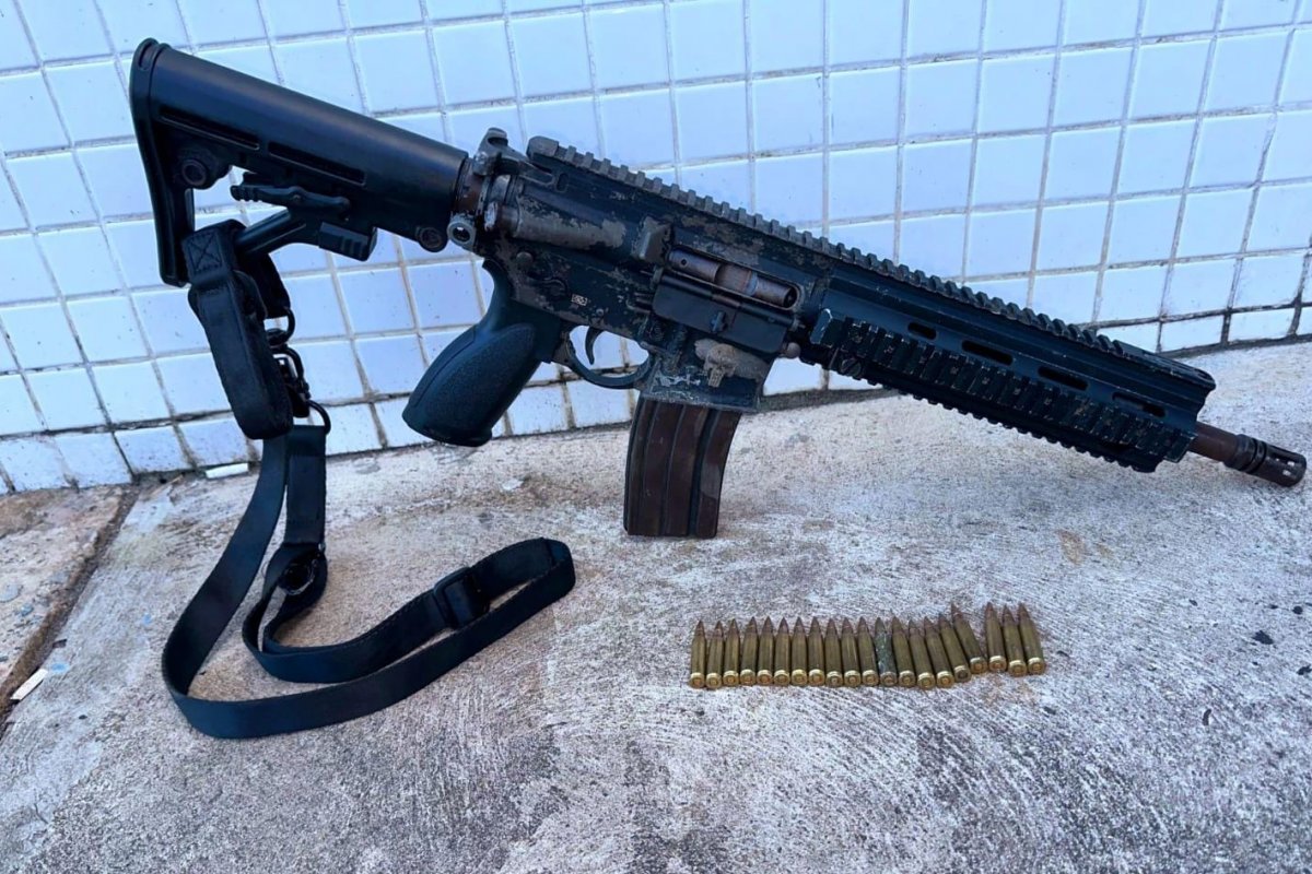 Fuzil Calibre 556 é apreendido pela PM em Itapuã