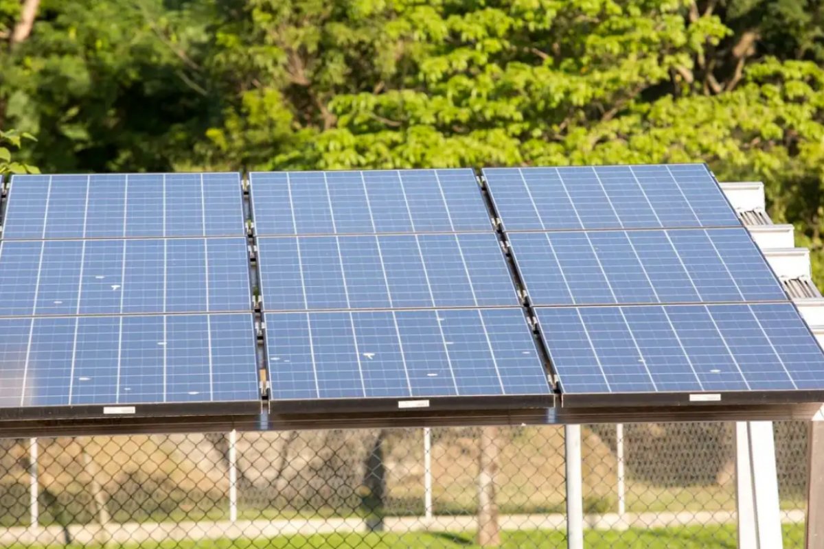 Grandes usinas solares igualam capacidade da hidrelétrica de Itaipu