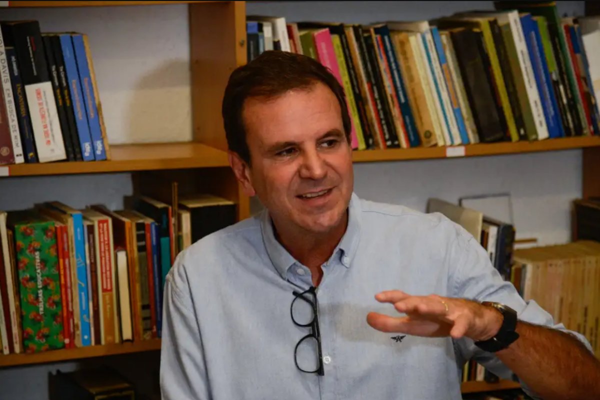 Eduardo Paes anuncia desapropriação do terreno para estádio do Flamengo