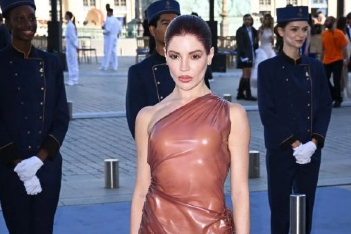 Gkay faz sua estreia no Vogue World 2024!
