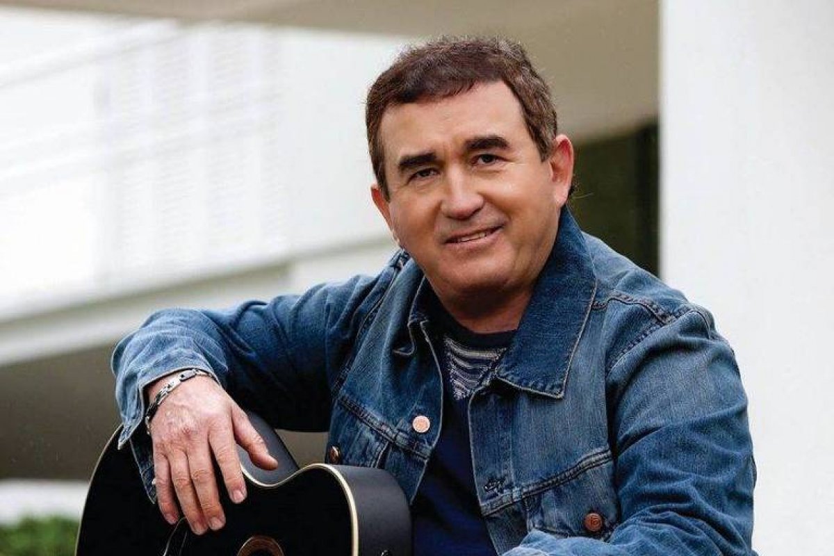 Show de Amado Batista é remarcado devido problemas para pousar em cidade baiana