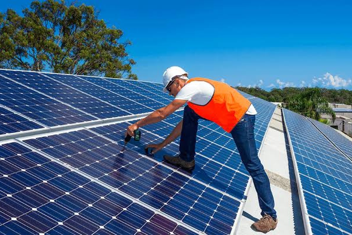 Dez estados brasileiros superam 1 gigawatt de energia solar nos telhados e pequenos terrenos!