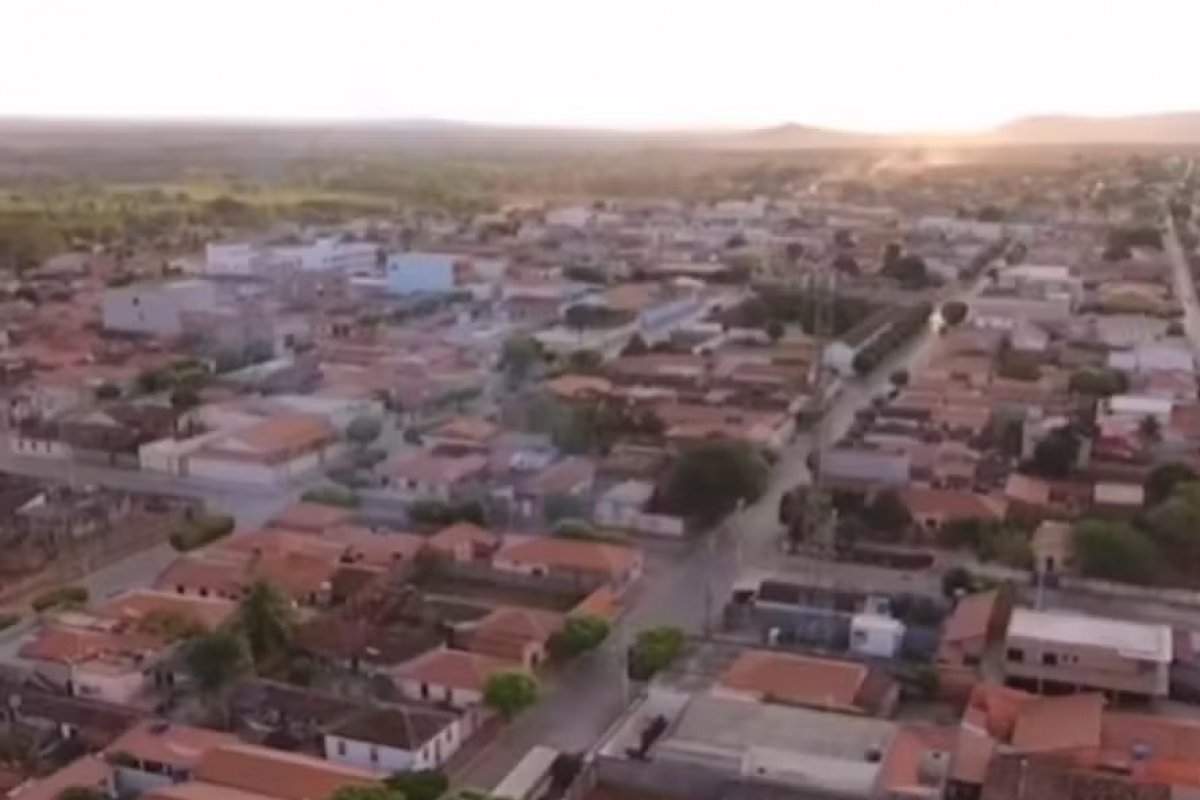 PM à paisana é baleada por dupla em moto após perseguição na Bahia