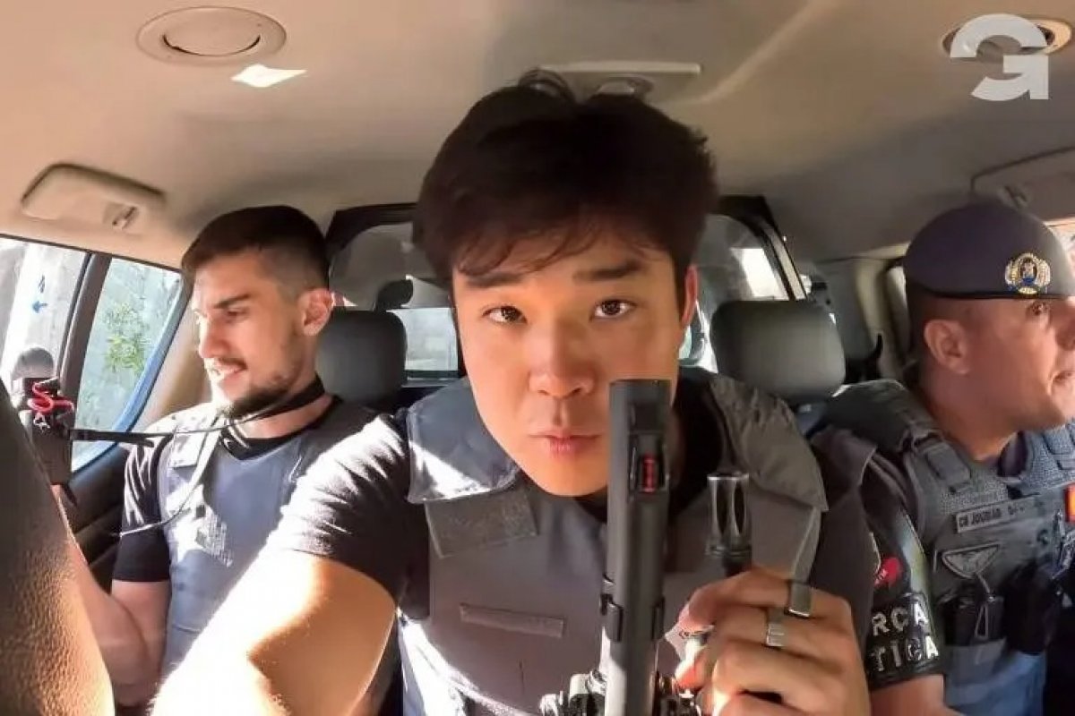 Vídeo: dentro de viatura da PM, youtuber americano participa de perseguição em São Paulo