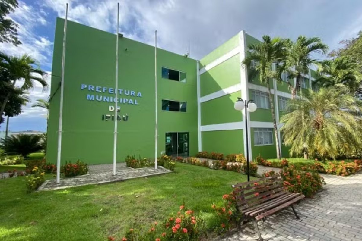 Prefeitura de Ipiaú lança concurso público com mais de 400 vagas