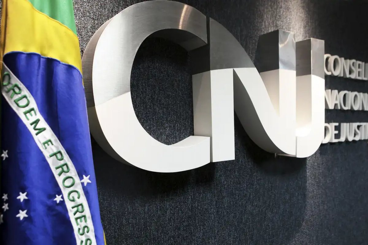 Julgamento contra desembargador de tribunal da Lava Jato é suspenso pelo CNJ