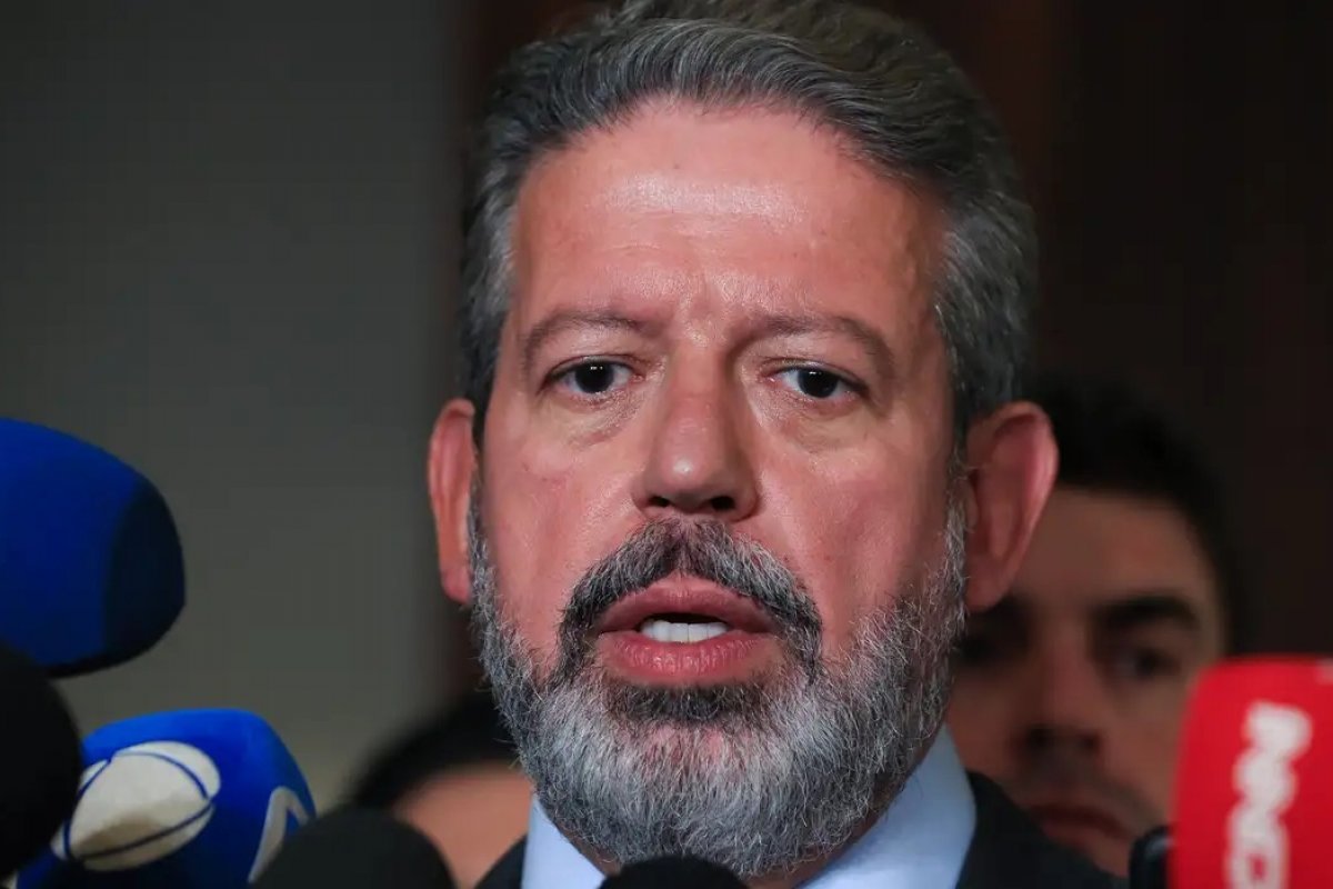 PEC das Drogas não será nem apressada nem retardada, garante Arthur Lira