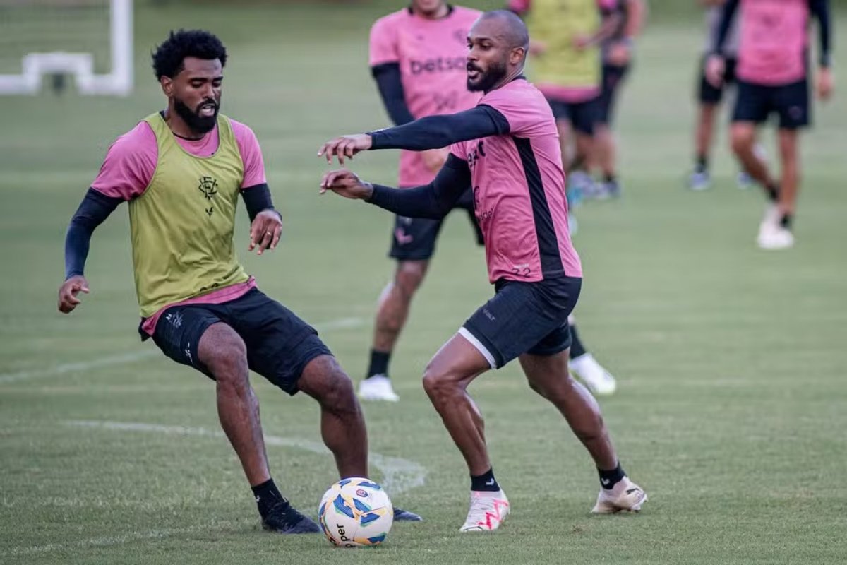 Vitória encara o Fluminense nesta quinta (27) em duelo direto na luta contra a zona de rebaixamento