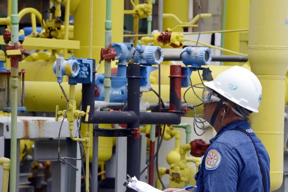 IBGE: indústria brasileira ultrapassa marca de R$ 6 trilhões em vendas e bate recorde em 2022