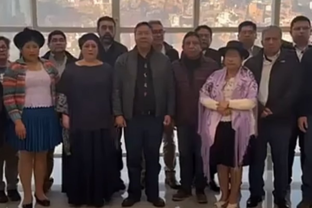 Governo Arce nega acusação após quase golpe na Bolívia