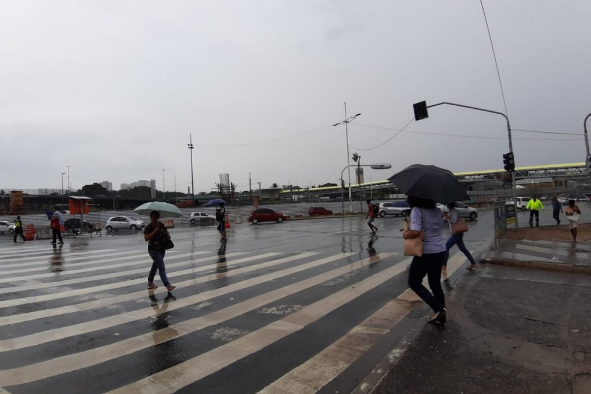 Salvador supera média histórica de 80mm em apenas um dia de chuva
