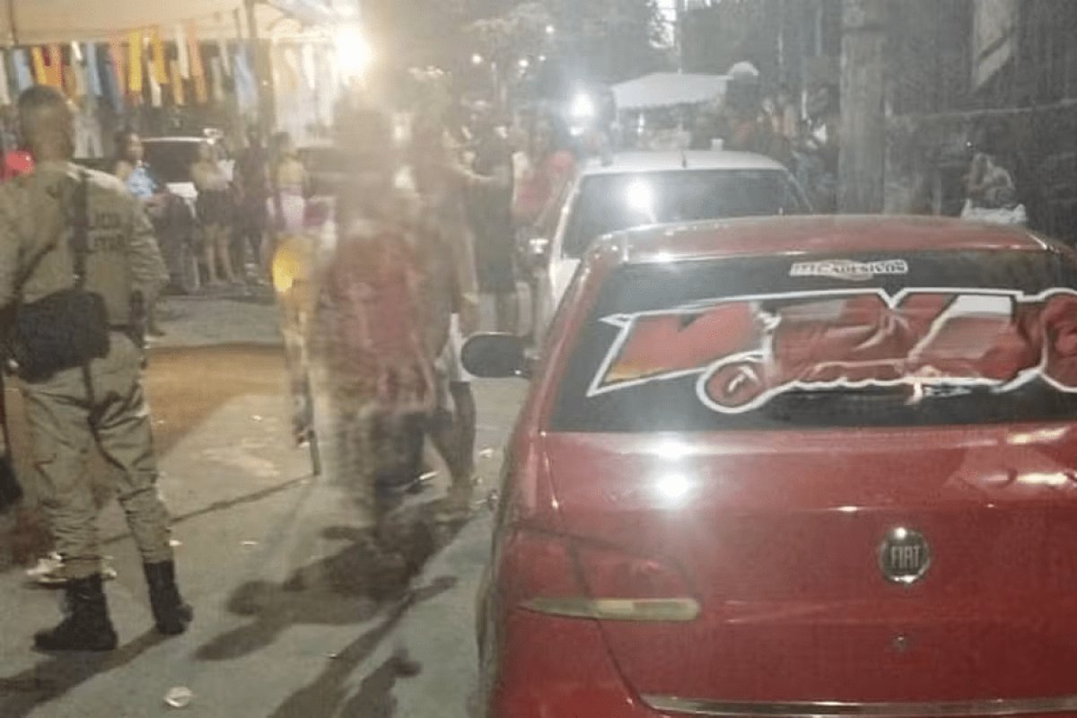Suspeitos trocam tiros com a Polícia Militar durante festa paredão em Salvador