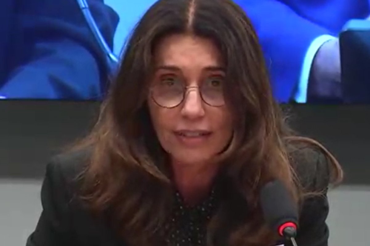 Ex-diretora da Americanas desembarca em SP e se apresenta à PF