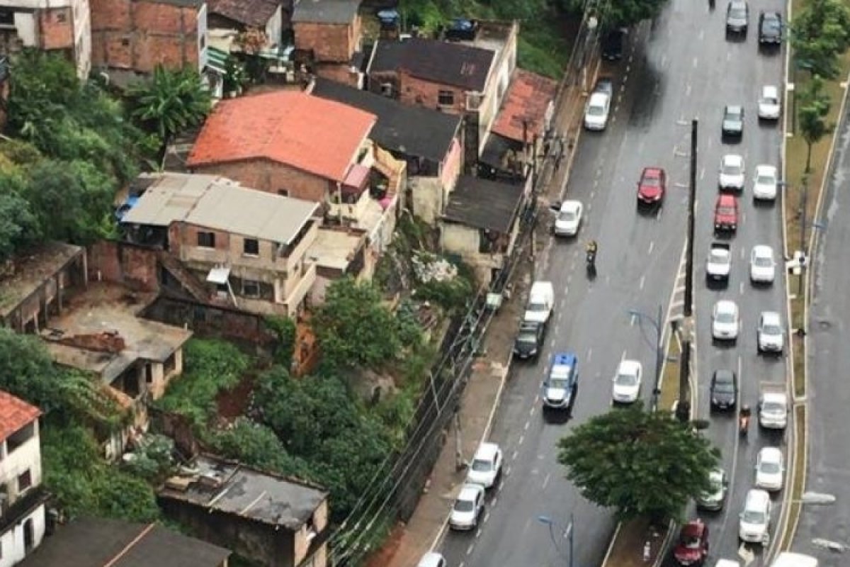 Supermercado na avenida Vasco da Gama é assaltado