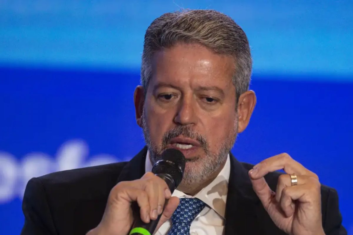 Lira diz que não haverá perdão a desrespeito a cotas para mulheres em PEC da Anistia