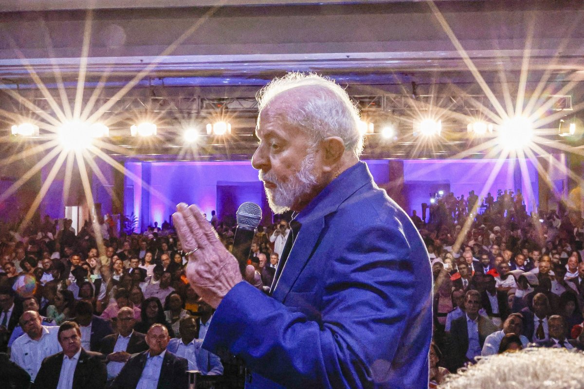Na Bahia, Lula confirma viagens pelo Brasil para 'colher o que plantou'