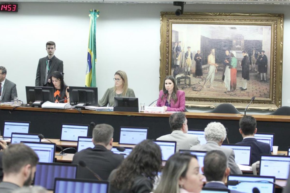 CCJ da Câmara aprova PL que prevê a possibilidade de audiência de custódia por videoconferência