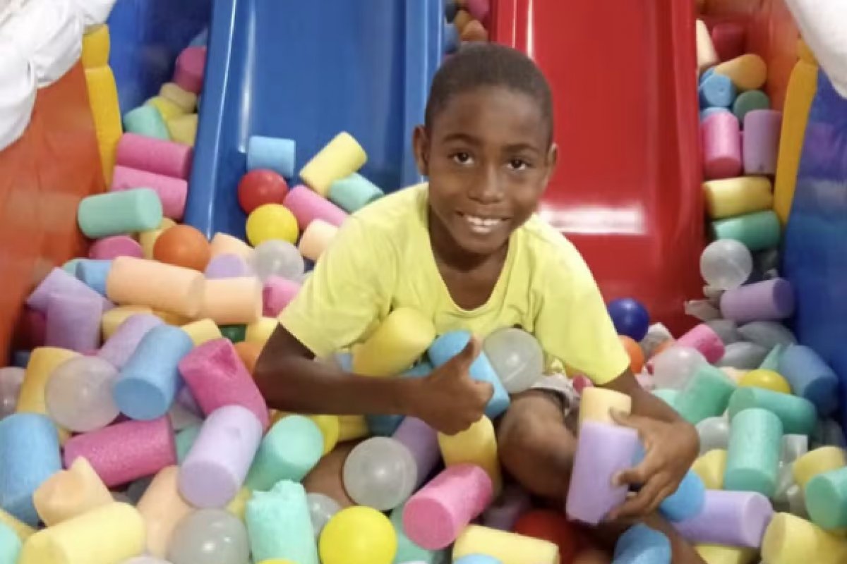 Menino de 7 anos esfaqueado por padrasto tem morte cerebral