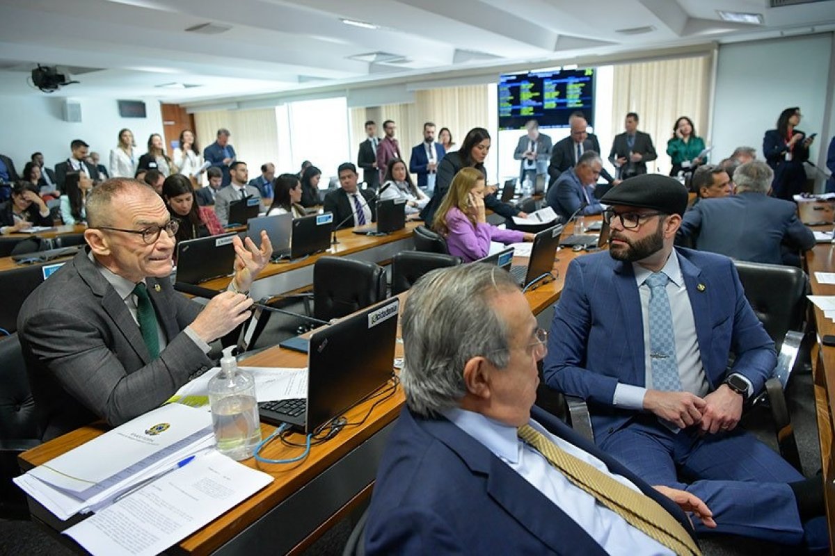 CCJ do Senado decide que bloquear rampa de pessoa com deficiência é infração gravíssima