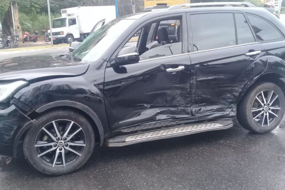 Perseguição policial na Vasco da Gama deixa um baleado e quatro feridos