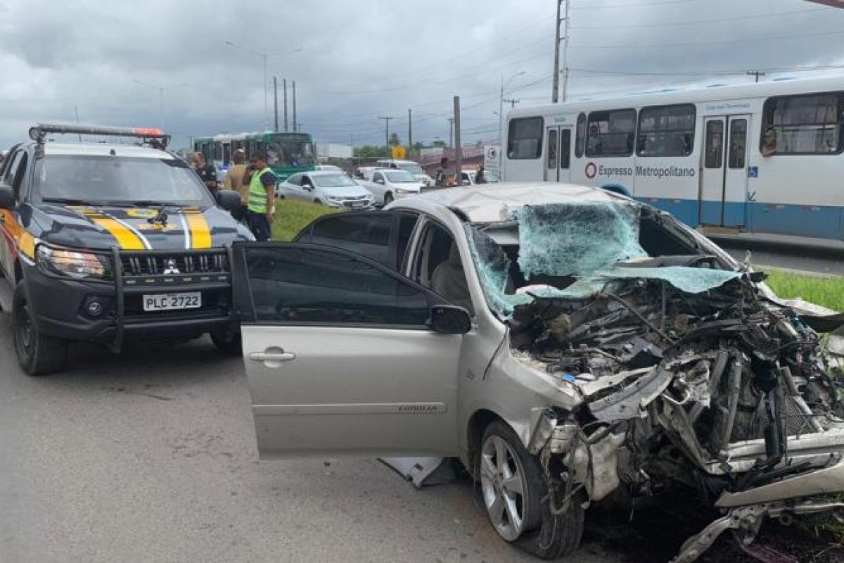 Duas pessoas são presas na BR 324 suspeita de sequestrar enfermeira em Feira de Santana