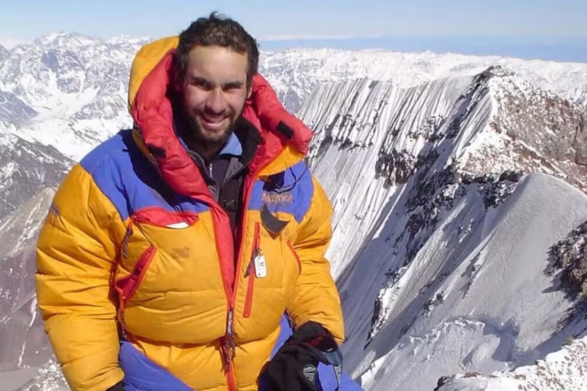 Alpinista brasileiro morre em acidente de parapente no norte do Paquistão